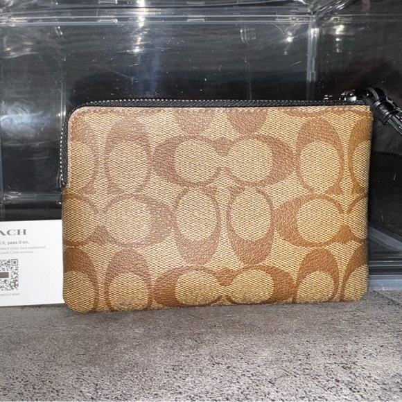 Coach Corner Zip Wristlet in Signature Canvas CN006 Halloween Horse and Carriage - Picture 2 of 6